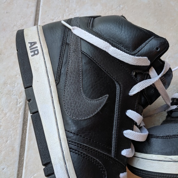 Air Nike High tops black white sneakers sz 12 - Picture 3 of 6
